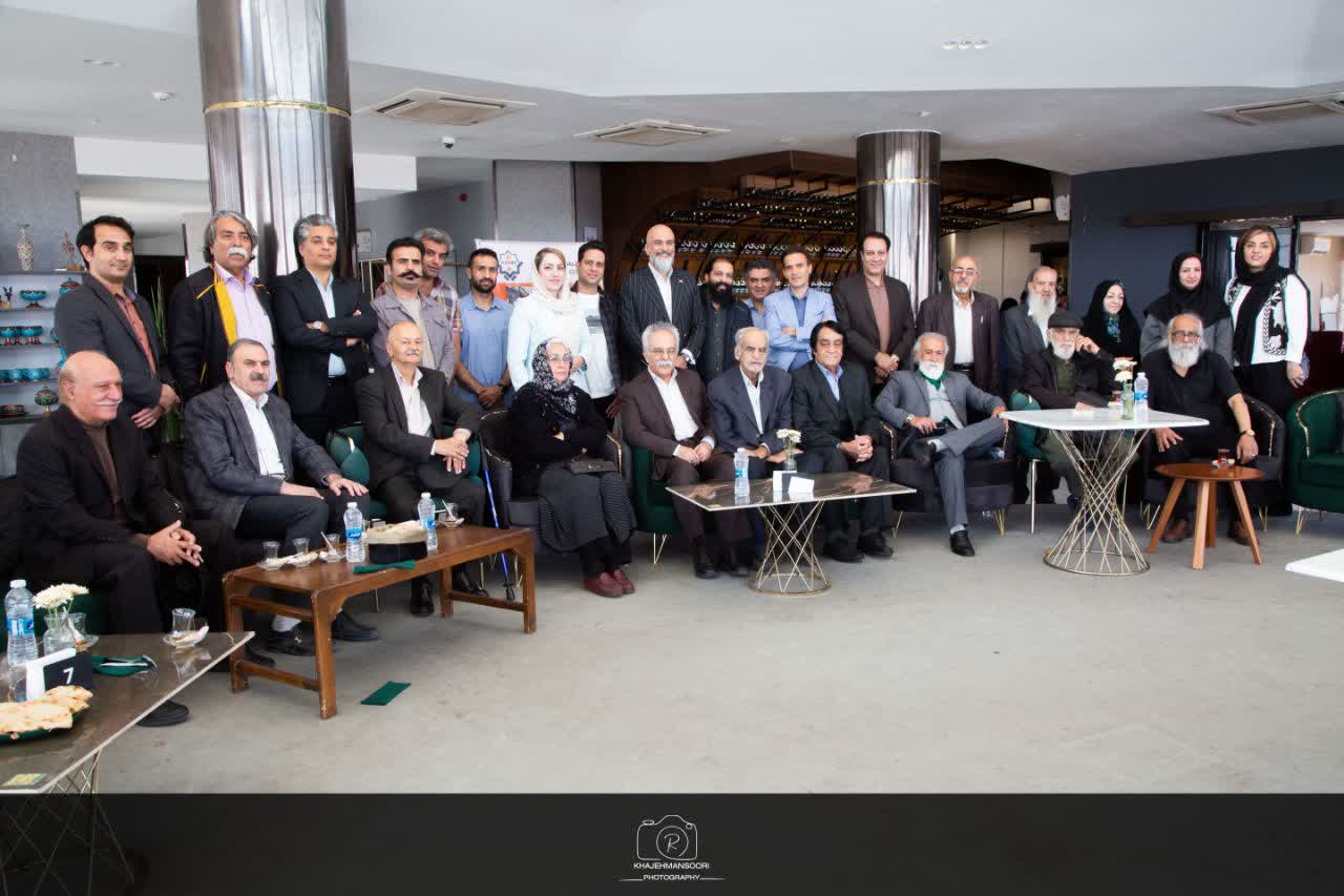 دورهمی هنرمندان پیشکسوت موسیقی و تئاتر در یزد