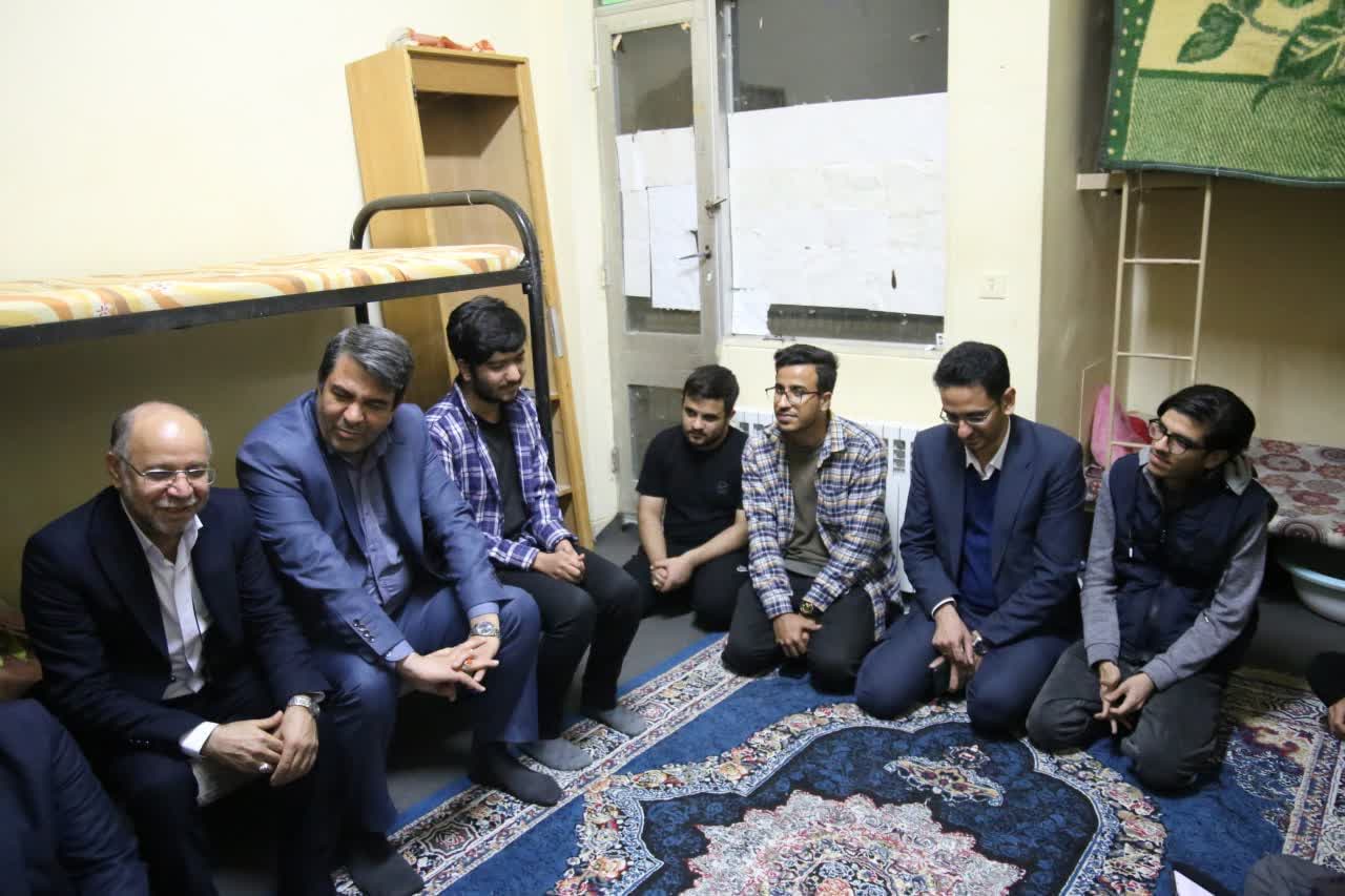 گفتمانسازی برای رفع مشکلات جامعه یک ضرورت است