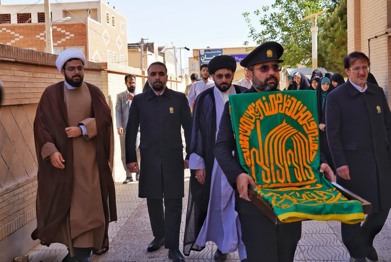 نشست تخصصی اصحاب رسانه با حضور استاد راجی و خدام رضوی در یزد