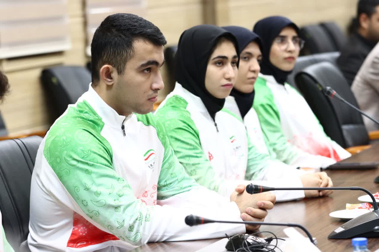 تجليل از ورزشکاران مدال آور استان در مسابقات جهانی و آسيايی