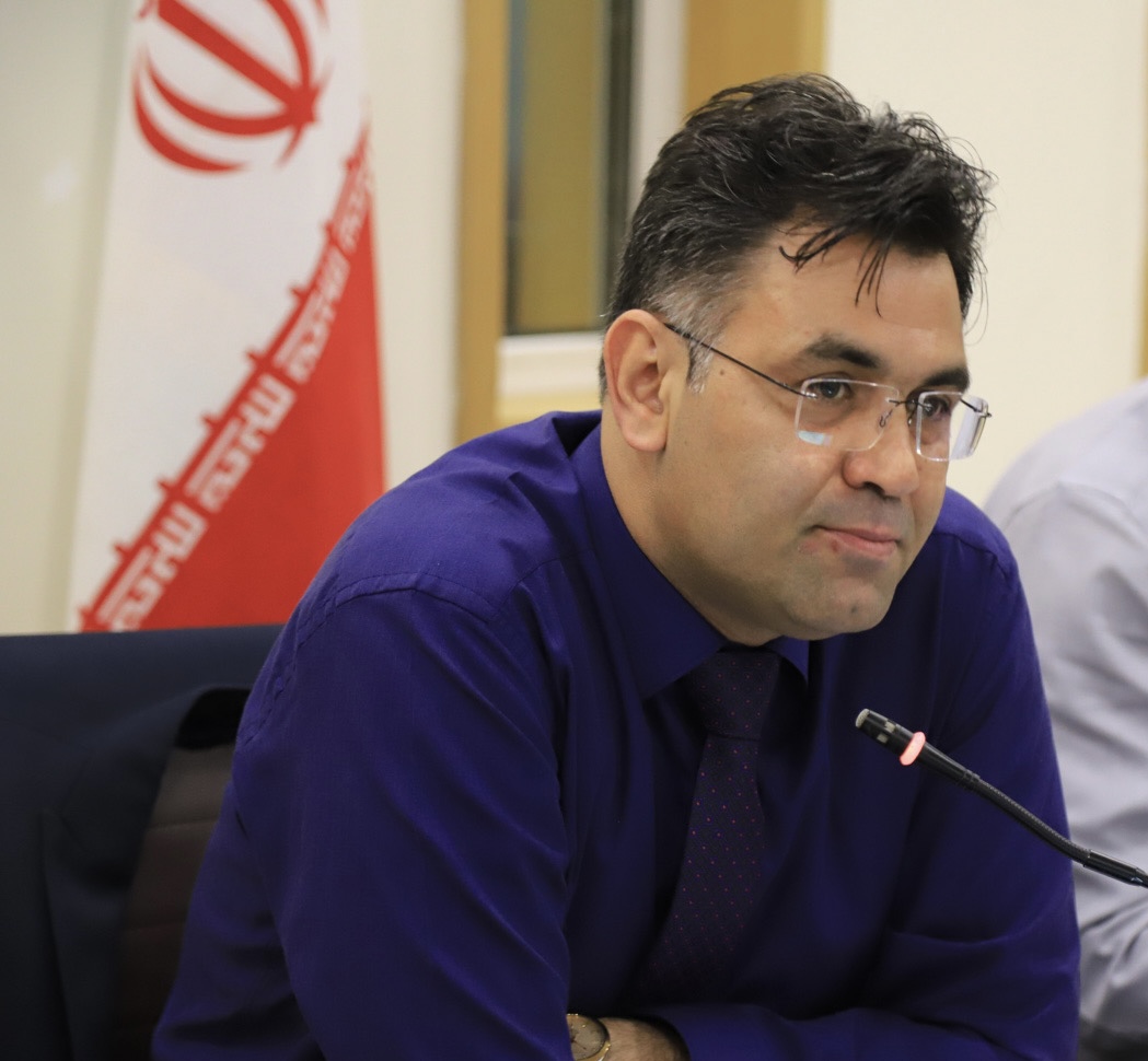 برای اولین بار، استان یزد صاحب کرسی در کمیسیون تخصصی "مالیات، گمرک و بانک" کانون عالی کارفرمایان ایران شد برای اولین بار، استان یزد صاحب کرسی در کمیسیون تخصصی "مالیات، گمرک و بانک" کانون عالی کارفرمایان ایران شد