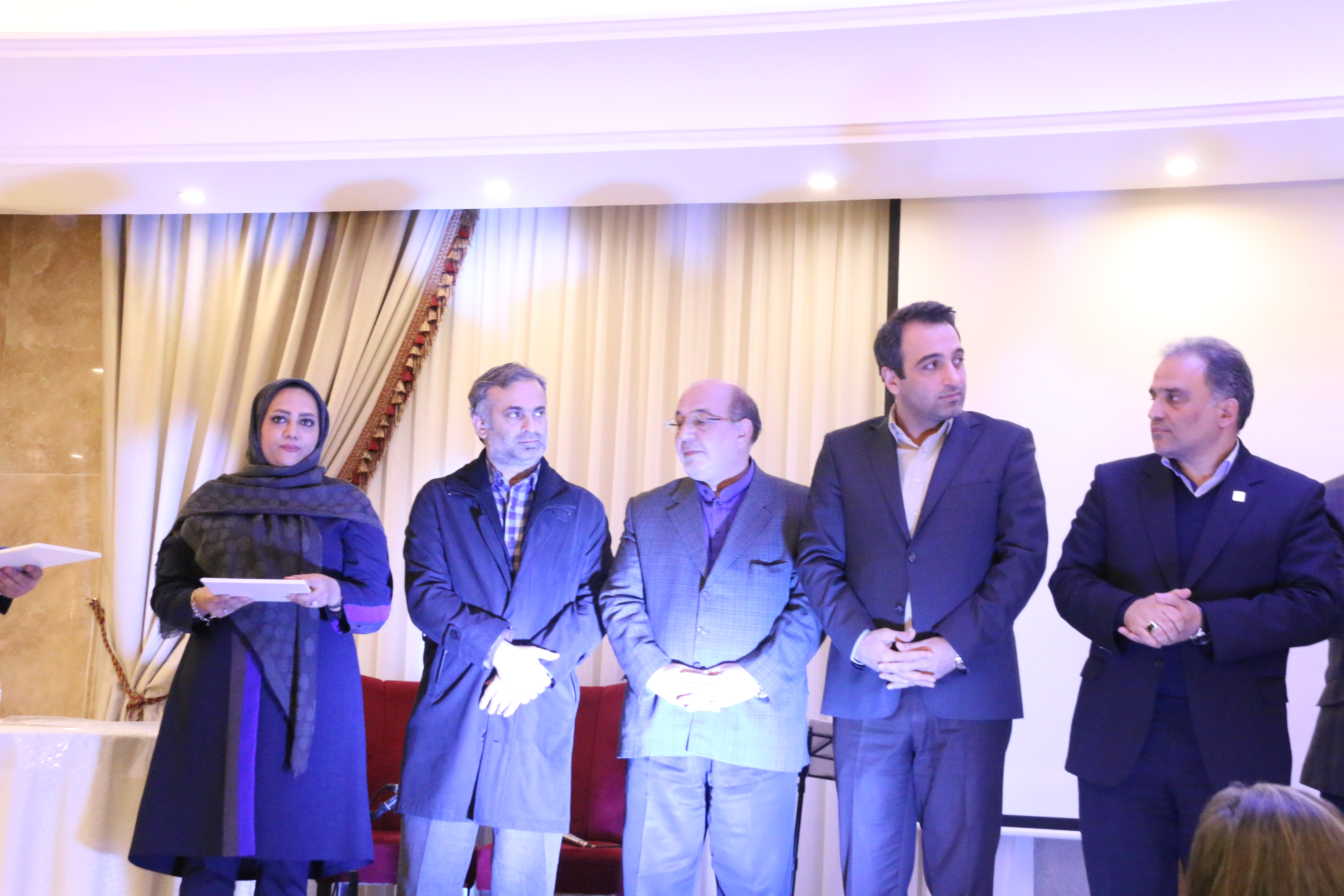 گزارش تصویری مراسم تجلیل از عوامل " گشت ساختمان " منطقه چهار شهرداری یزد