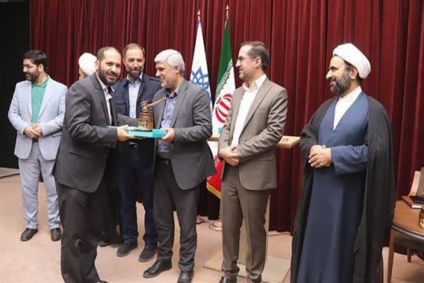 تجلیل از عوامل اولین جشنواره طنز عدلیه «دادخند» در یزد