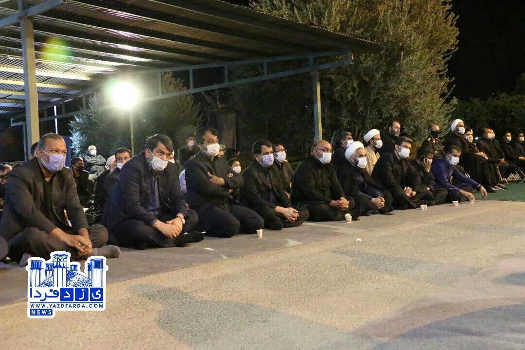 گزارش تصويري يادواره شهدای ٣١٣ شهيد شهرستان مهريز و کنگره سرداران ۴۰۰۰ شهید استان