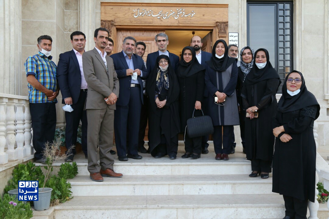 با حضور مشاور رئیس جمهور و رئیس کتابخانه ملی کشور در محل بنياد ريحانه الرسول و دفتر تولیت موزه موقوفه کاظمینی کتاب ده جلدی آلبوم اسناد و کتاب اعلان ها و آگهی ها رونمایی شد