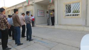 نواختن زنگ هلال احمر در دبیرستان صدرا شهرستان مهریز