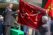 گزارش تصویری/ برافراشتن پرچم متبرک حضرت اباعبدالله الحسین(ع) در دبیرستان پسرانه شاهد شهید رمضان زاده