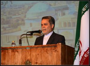 استاندار يزد: امنيت، خدمات مطلوب و معرفي شاخصه هاي يزد راه پيشرفت و توسعه گردشگري است 