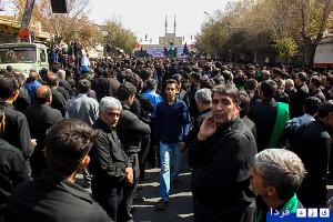 شایعه اعتراض زنجانی ها به اطلاق نام  حسینیه ایران به یزد وتکذیب   وَرزایی مسئول سازمان تبلیغات اسلامی زنجان