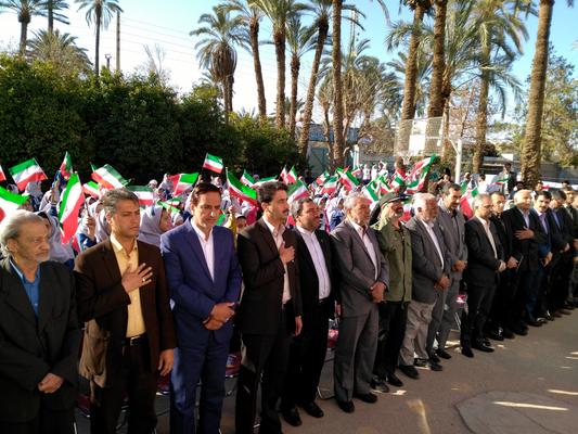 برگزاری جشن نیکوکاری در دبستان هفده شهریور با حضور معاون استاندار و فرماندار ویژه شهرستان مهندس طلائی مقدم  برگزاری جشن نیکوکاری در دبستان هفده شهریور با حضور معاون استاندار و فرماندار ویژه شهرستان مهندس طلائی مقدم