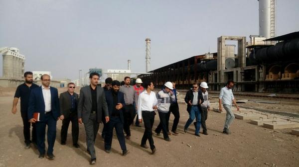 بازدید معاون استاندار و فرماندار ویژه شهرستان طبس به همراه مهندس پیوندی مدیرعامل شرکت تاپیکو از کارخانه کک بازدید معاون استاندار و فرماندار ویژه شهرستان طبس به همراه مهندس پیوندی مدیرعامل شرکت تاپیکو از کارخانه کک