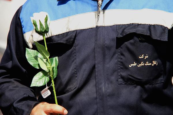 طلائی مقدم در تجلیل از کارکنان معادن ذغال سنگ: نوک پیکان مسائل کارگری در شهرستان طبس کارکنان معادن ذغال سنگ هستند که در شرایط سخت با حداقل امکانات درحال کار وتلاش هستند طلائی مقدم در تجلیل از کارکنان معادن ذغال سنگ: نوک پیکان مسائل کارگری در شهرستان طبس کارکنان معادن ذغال سنگ هستند که در شرایط سخت با حداقل امکانات درحال کار وتلاش هستند