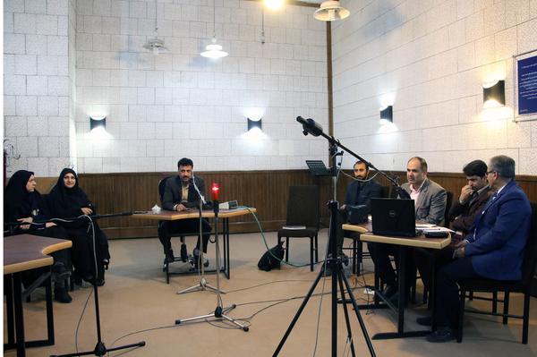 نشست ارزیابی تحریریه خبر  صدا و سیمای یزد با  ارزیابان معاونت سیاسی