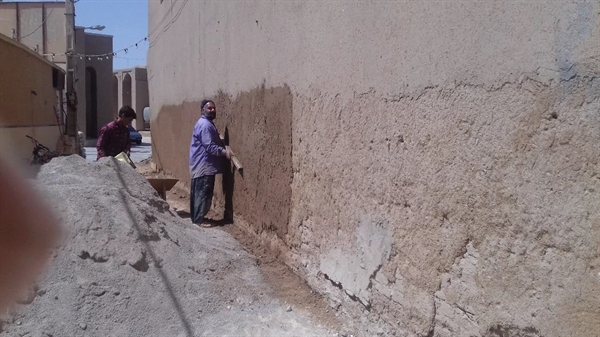 بدنه‌سازی و کف‌سازی مجموعه مهرپادین در بافت تاریخی مهریز انجام شد