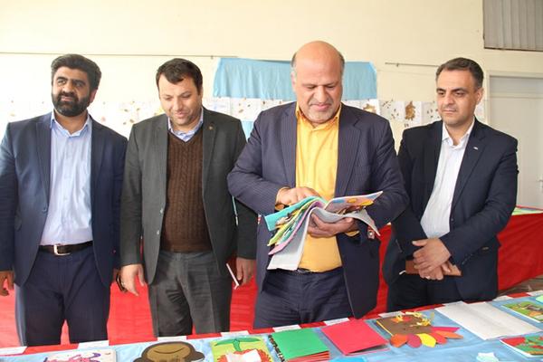 ایجاد فضاهای شهری مناسب برای برپایی دورهمی‌های کتابخوانی در اردکان