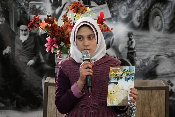 نویسندگان برجسته کشور میهمان تلفنی نشست کتاب‌خوان «انقلاب» در دبستان مهدیه یزد