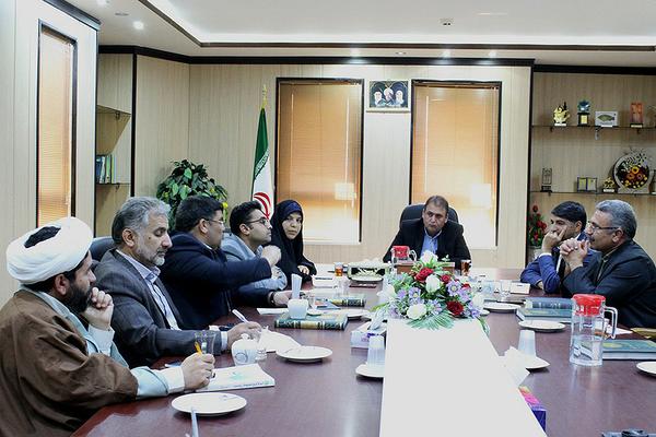 بررسی راهکارهای افزایش مطالعه در جلسه انجمن کتابخانه‌های عمومی شهرستان بافق 