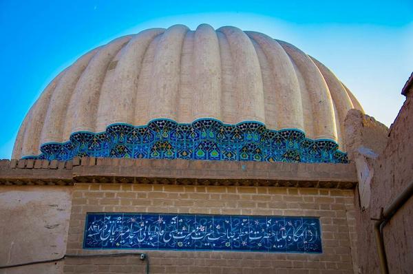 بقعه ستی فاطمه یزد موریانه زدایی شد