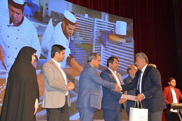 تجلیل از فعالان نوروز 98 و ستاد اجرایی خدمات سفر استان یزد