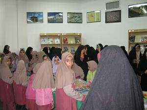 گزارش فعاليت‌هاي هفته‌ي كتاب و كتابخواني در كتابخانه‌ي عمومي دهقاني محمدآباد