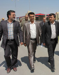 بازدید معاون امور عمرانی استاندار و فرماندار یزد از میدان میوه و تره بار جدید