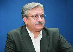 نقد کتاب مسافر دهکده جهانی
