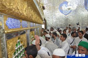 آستان مبارک حسین بن موسی الکاظم(ع) طبس، میزبان زائران پیاده بافقی و عاشقان امام رضا(ع) بود + گزارش تصویری