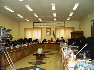 جلسه هم اندیشی نقش بانوان و خانواده در خنثي سازي تهديدات نرم