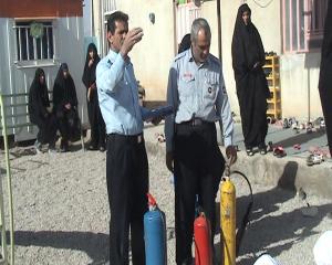 برگزاری دوره آموزشی اتفاء حریق برای نو نهالان مهد و پیش دبستانی وابسته به مکتب القرآن