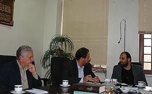 در دیدار سرپرست حوزه هنری استان و شهردار یزد مطرح شد: ارتقای فعالیت های هنری در یزد با بهره گیری از امکانات شهرداری تسریع می شود
