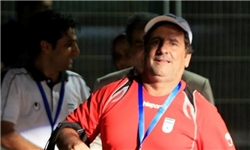 سرمربي تيم ملي فوتبال ساحلي ايران اعلام کرد که سعي مي‌کند با تيمش جام قهرماني را به دست آورد.