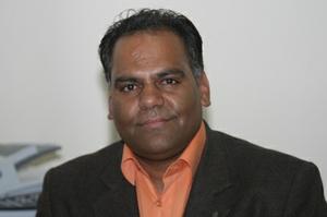 با بزرگانی چون دایی و پروین عکس نگرفتم چه رسد به آقایی