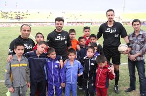 گزارش تصویری:حاشیه ها و رقابت تیمهای فولاد یزد ونساجی مازندران  دریزد 