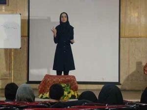  کارگاه آموزشی مبانی تغذیه و کنترل وزن در یزد برگزار شد