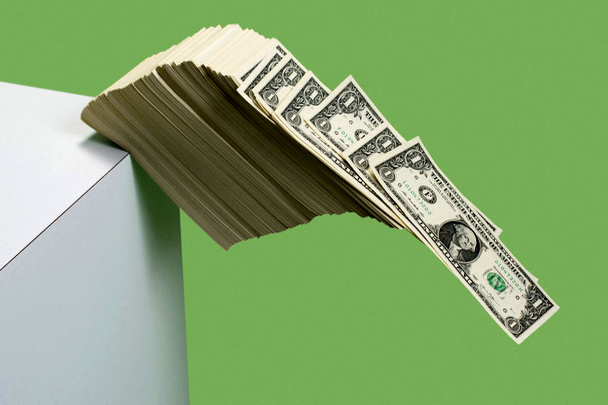 با کناره‌گیری جو بایدن دلار سقوط کرد