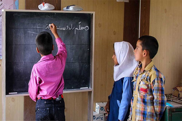 198 دانش‌آموز و دانشجوی تحت پوشش کمیته امداد ابرکوه هستند